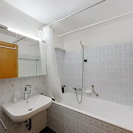 Arcade 605 Charming With South Facing Balcony Appartamento